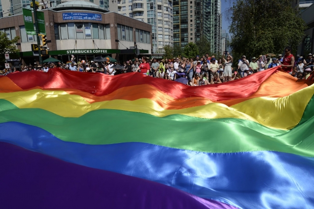 世界最大の「LGBTプライドパレード」開催、サンパウロ